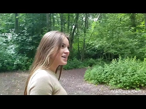 ❤️ Evelini sem predlagal, da bi seksala na javnem mestu! Rekla je da. Potem sem jo zajebal v rit in ji naredil spermo v usta. Nato se je posrkala. ️❌ Super pornič pri nas