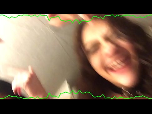 ❤️ Dve seksi brunetki čustvene hlačke ostanejo bastardi čudna kurba ️❌ Super pornič pri nas