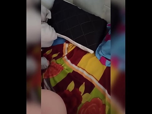 ❤️ Moja sostanovalka ostane sama doma, ker gre njen mož na počitnice, jaz pa izkoristim priložnost, da jo pofukam in ji napolnim rit z mlekom ️❌ Super pornič pri nas